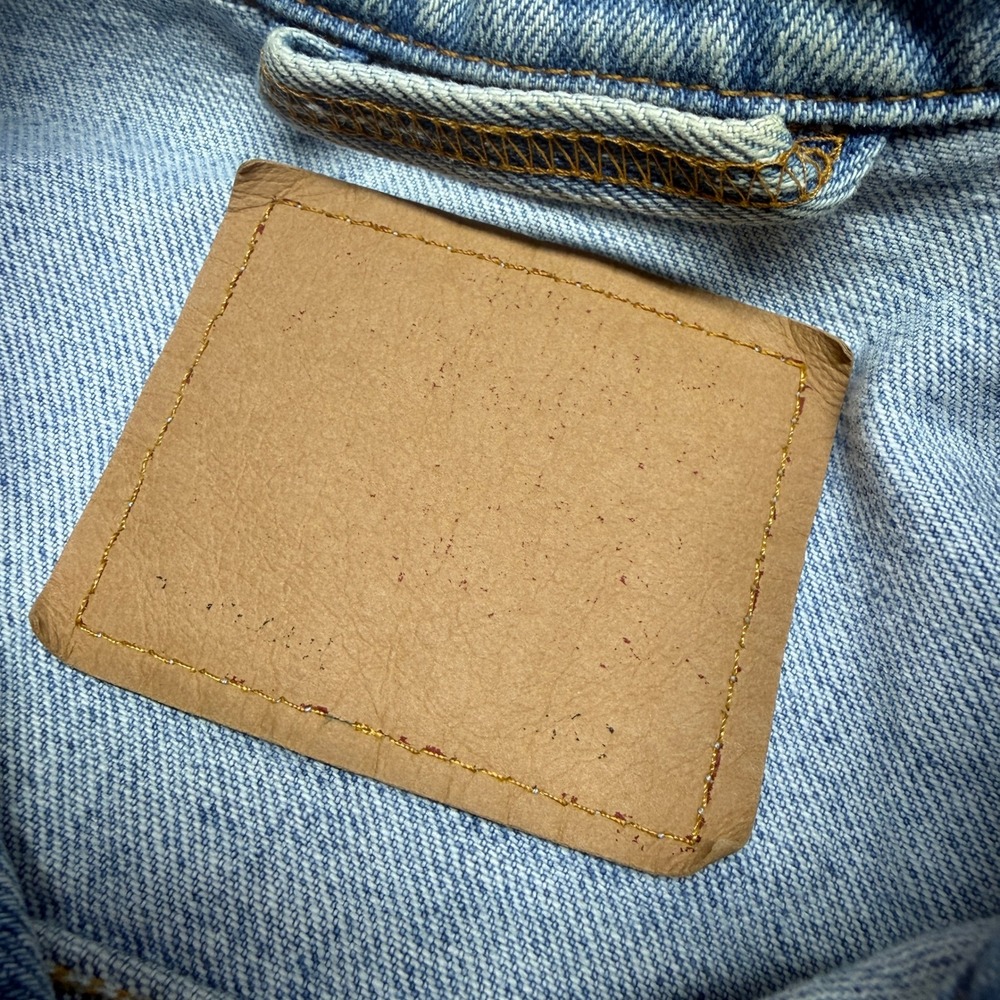 Vintage Levi's Denim Trucker Jacket Light Wash 90s Made in USA 70507-4834 XL - Picture 5 of 10